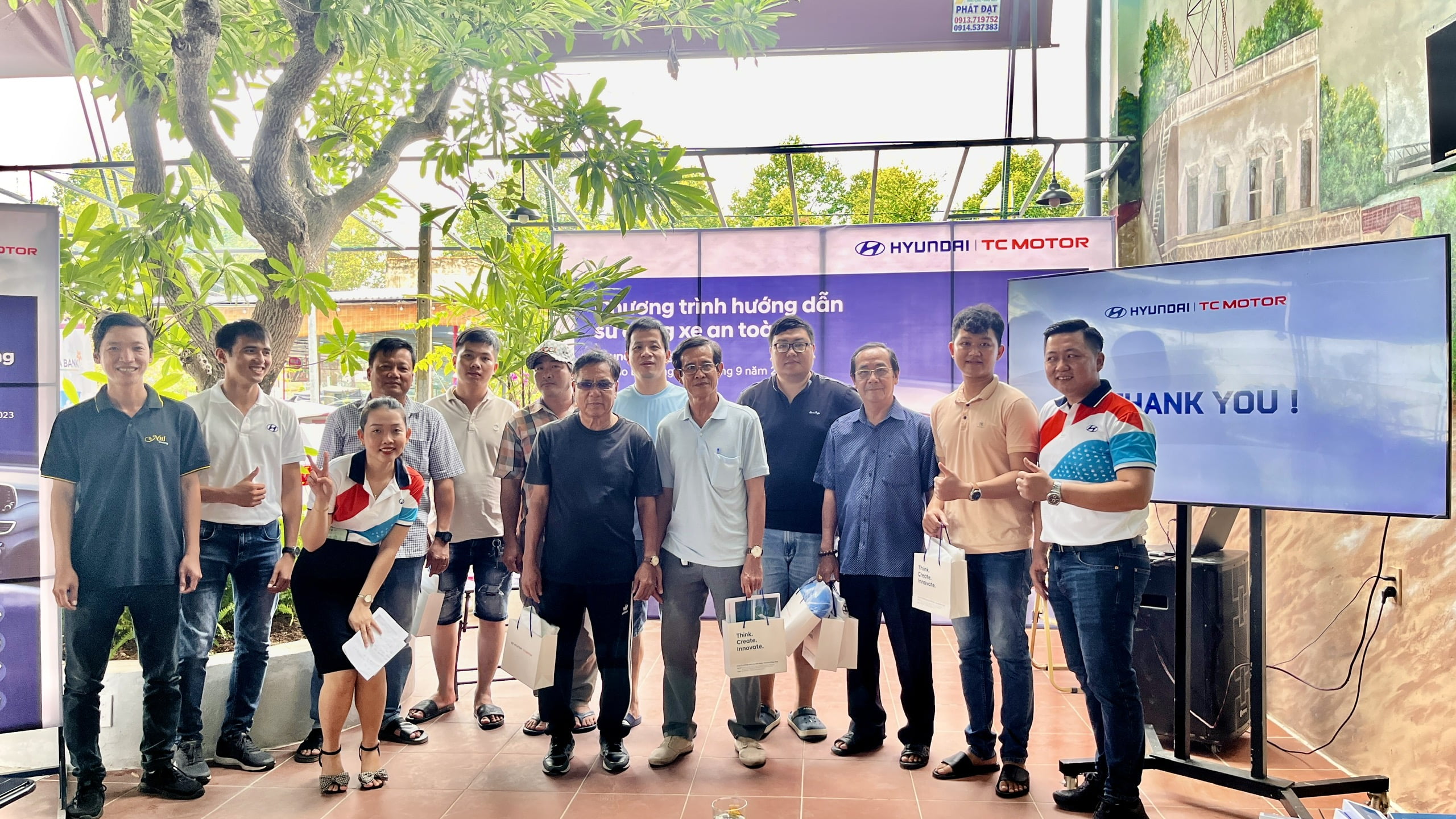 Hình ảnh này chưa có thuộc tính alt; tên tệp của nó là z4748265371958_53b3446a5993a98fc9e99a2f31a7d26d.jpg