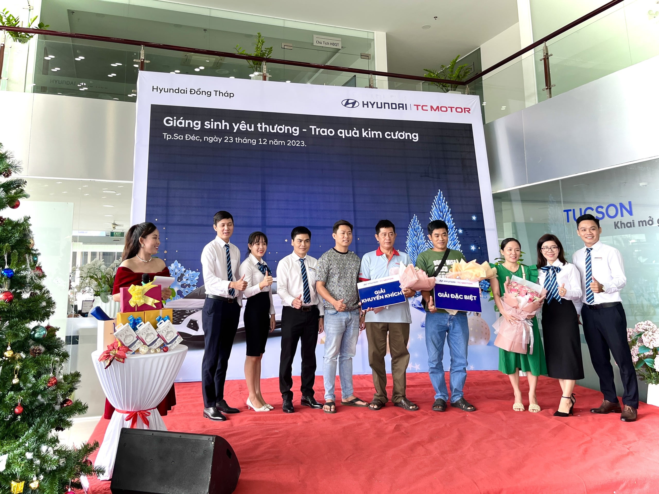 Hình ảnh này chưa có thuộc tính alt; tên tệp của nó là z5007930663364_815a52141caaacd7ae6d9d217e1f22a8.jpg